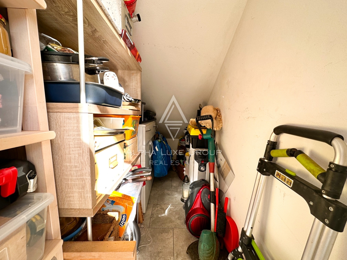 Parenzo, Istria – Appartamento moderno con giardino