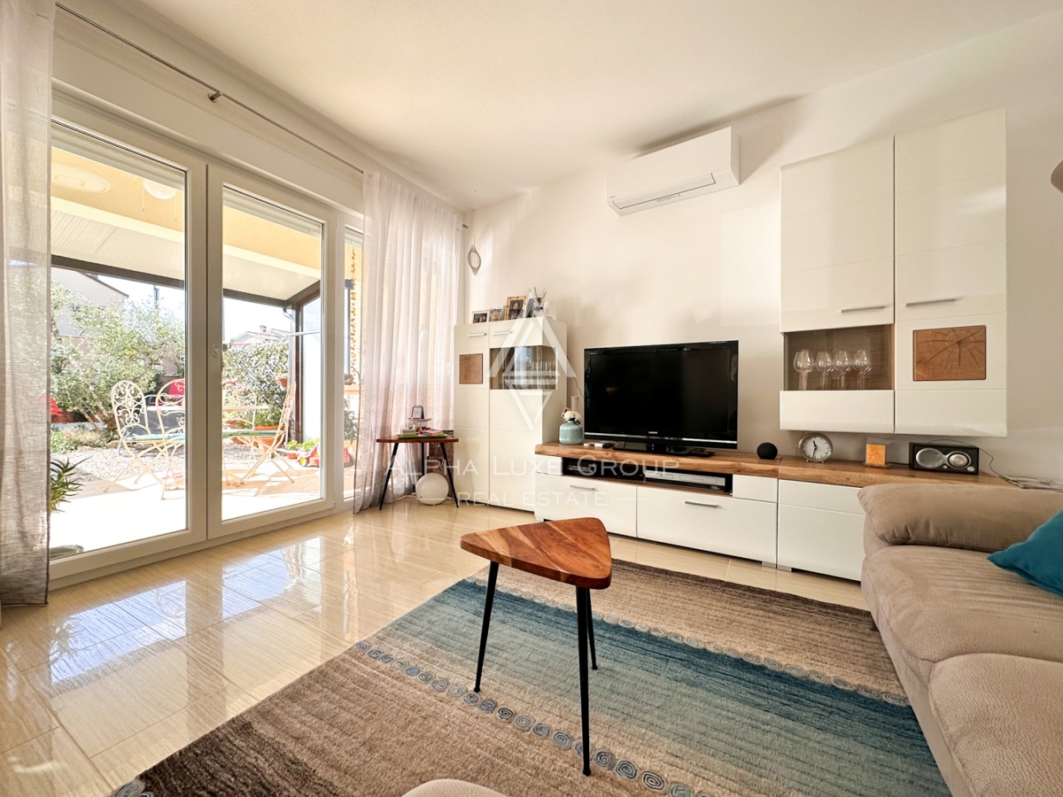 Parenzo, Istria – Appartamento moderno con giardino