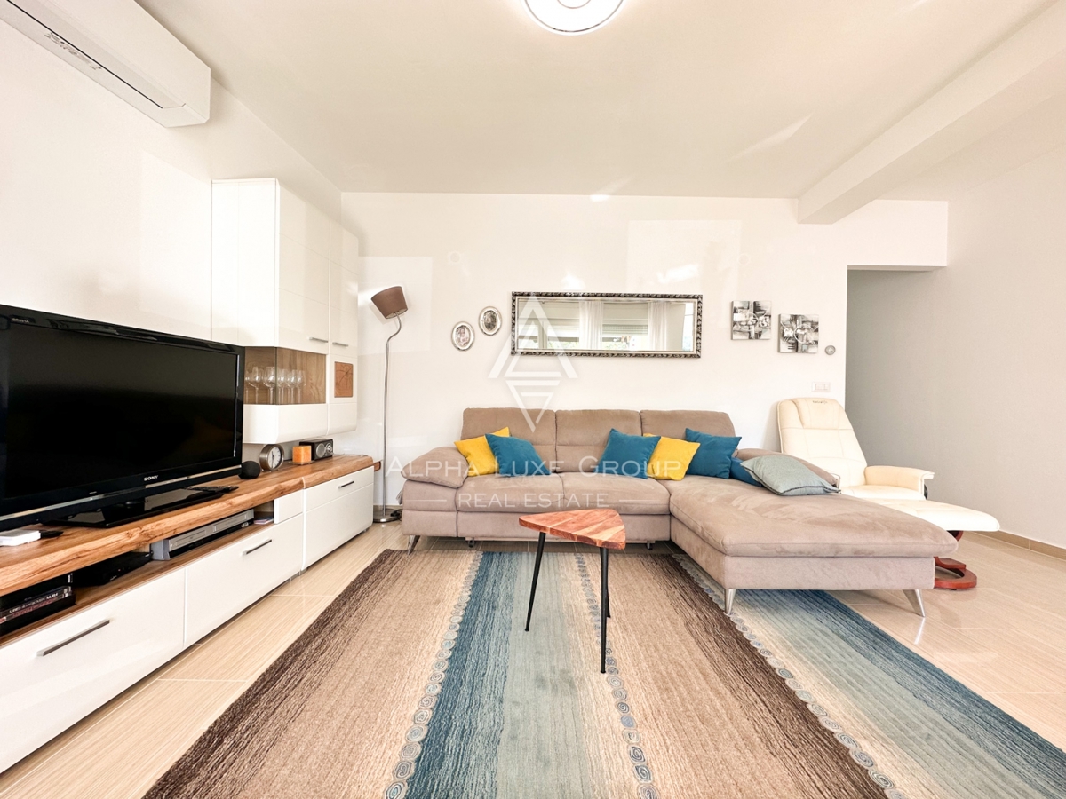 Parenzo, Istria – Appartamento moderno con giardino