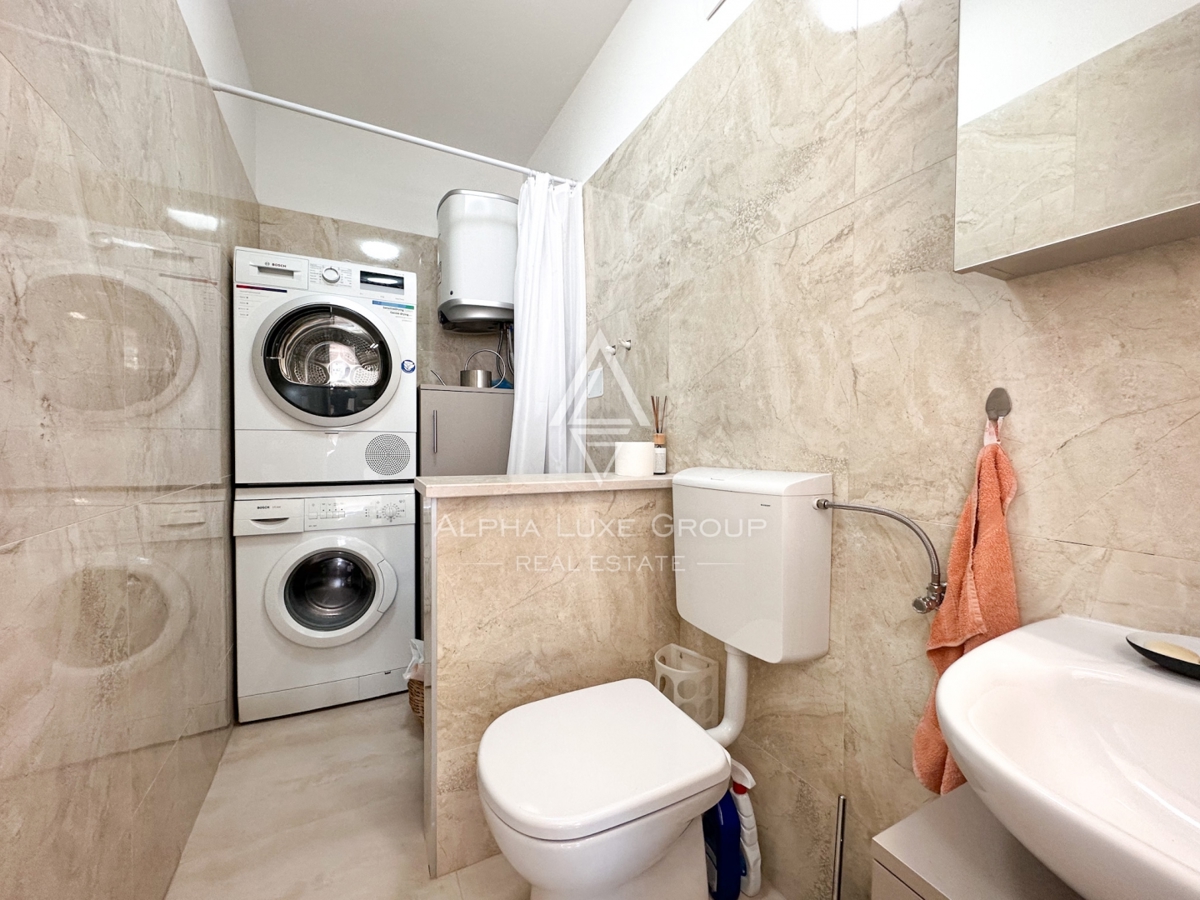 Parenzo, Istria – Appartamento moderno con giardino