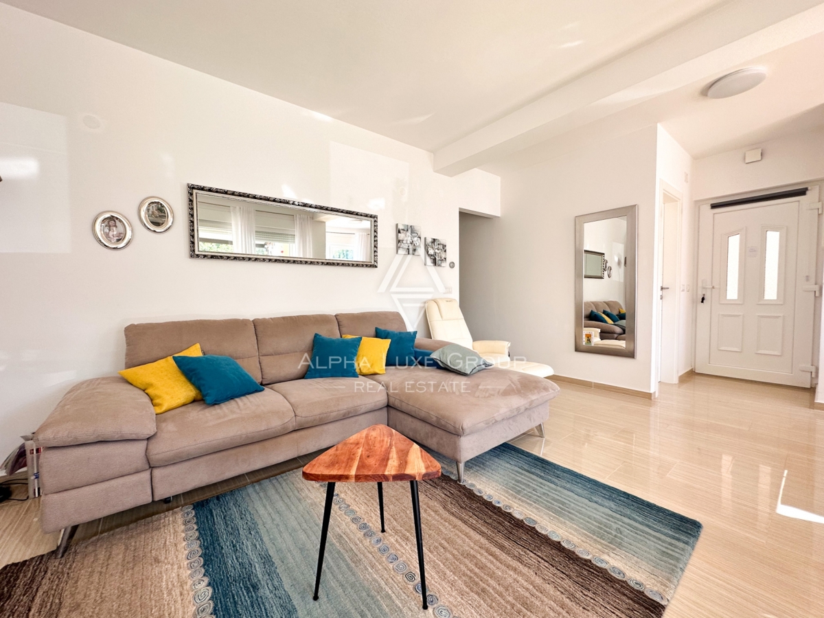 Parenzo, Istria – Appartamento moderno con giardino