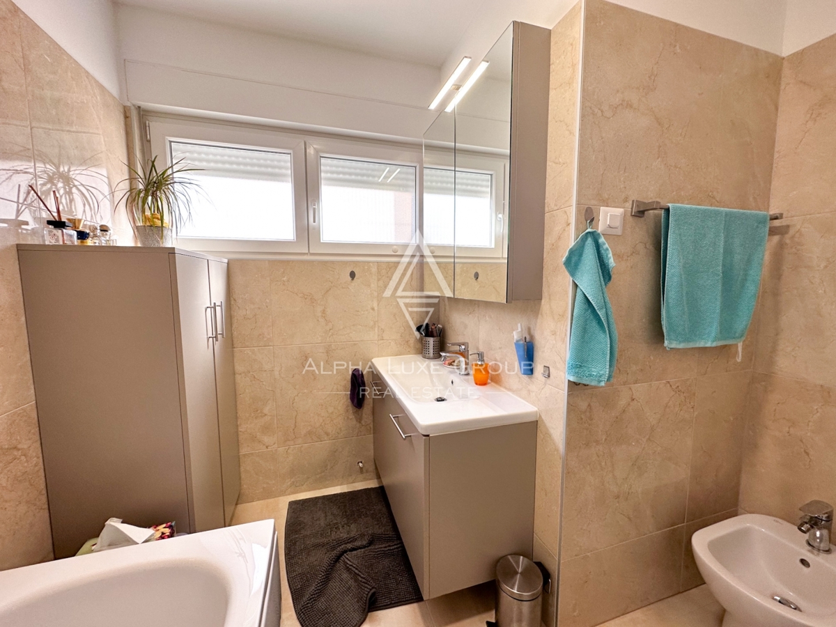 Parenzo, Istria – Appartamento moderno con giardino