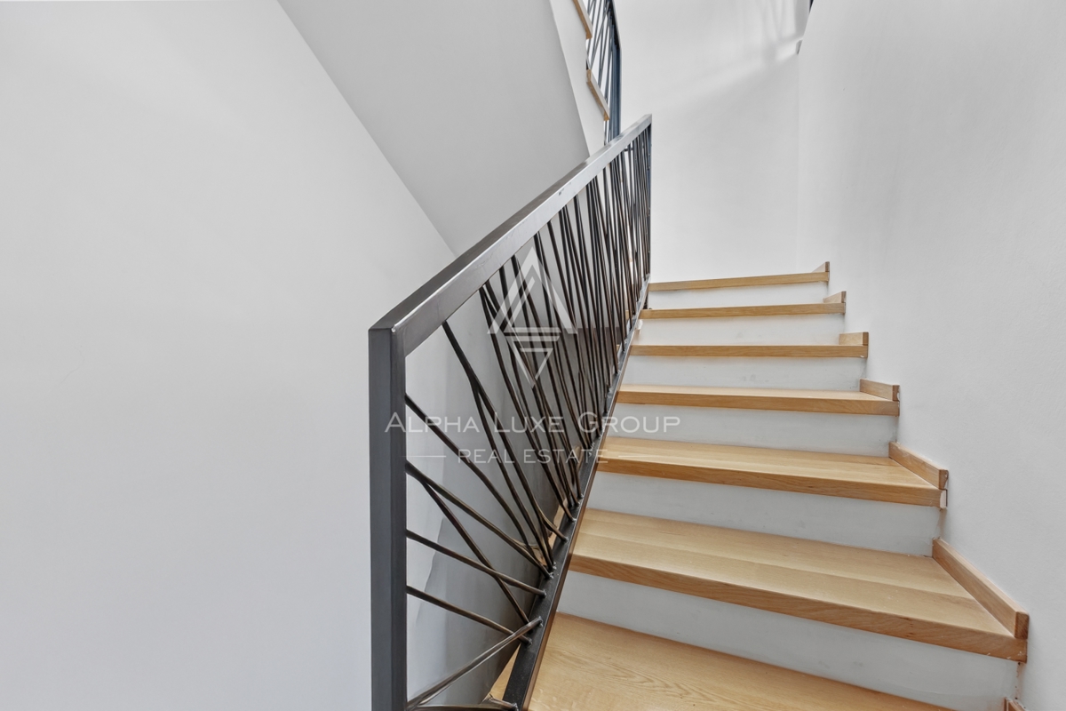 Rovigno, Istria – Ampio duplex con un design moderno