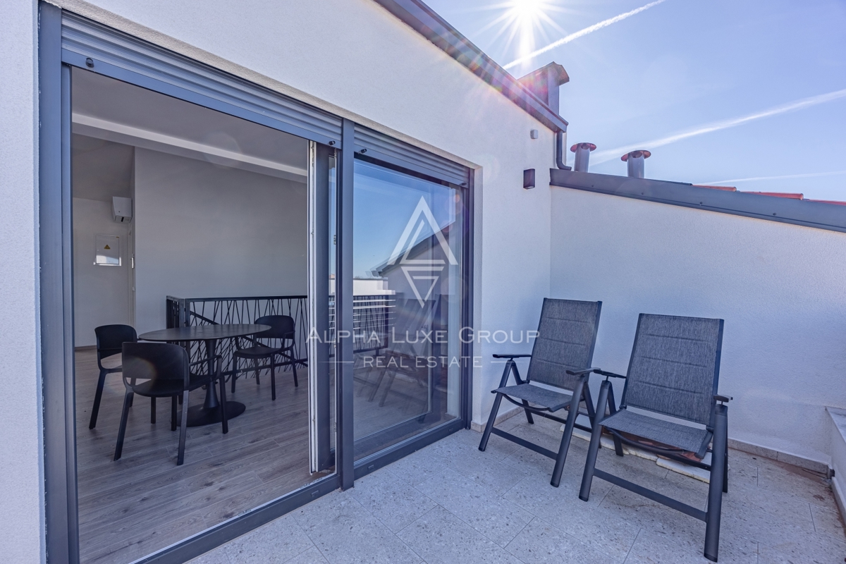 Rovigno, Istria – Ampio duplex con un design moderno