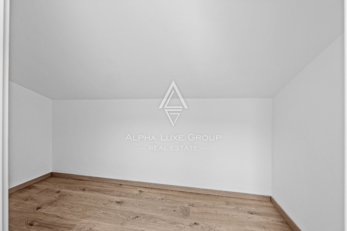 Rovigno, Istria – Ampio duplex con un design moderno