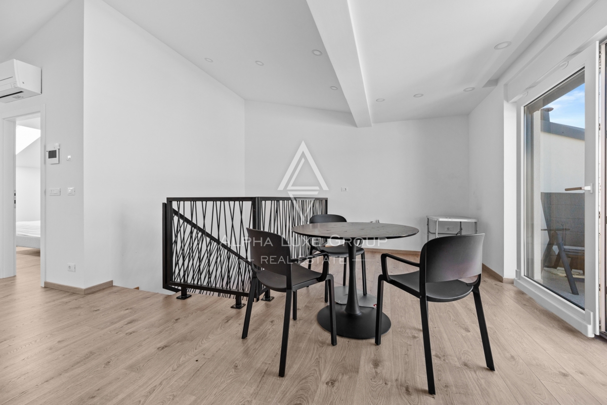 Rovigno, Istria – Ampio duplex con un design moderno