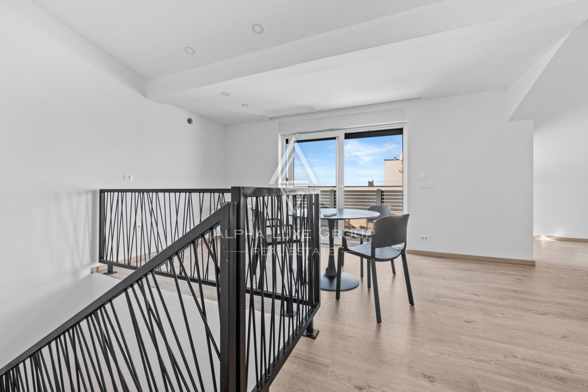 Rovigno, Istria – Ampio duplex con un design moderno