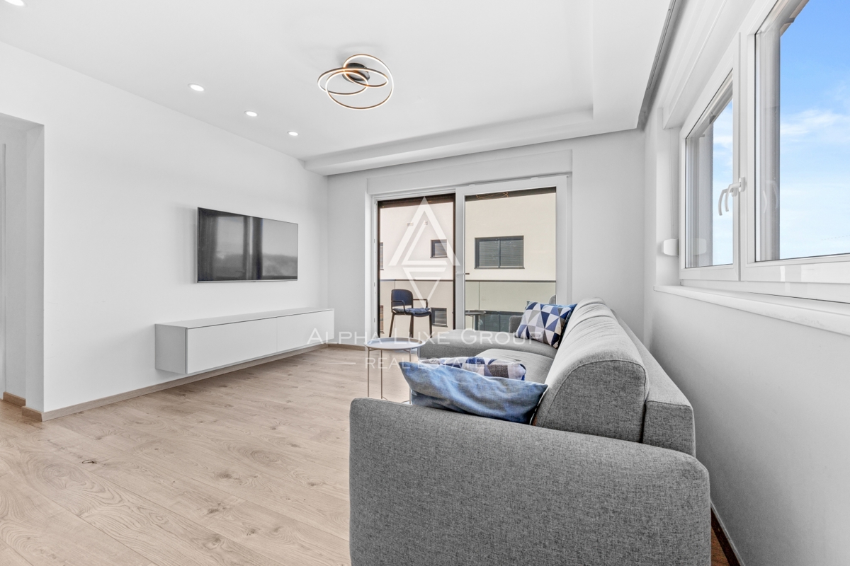 Rovigno, Istria – Ampio duplex con un design moderno