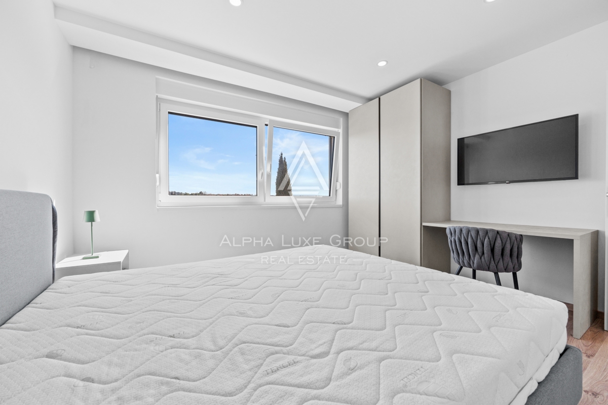 Rovigno, Istria – Ampio duplex con un design moderno