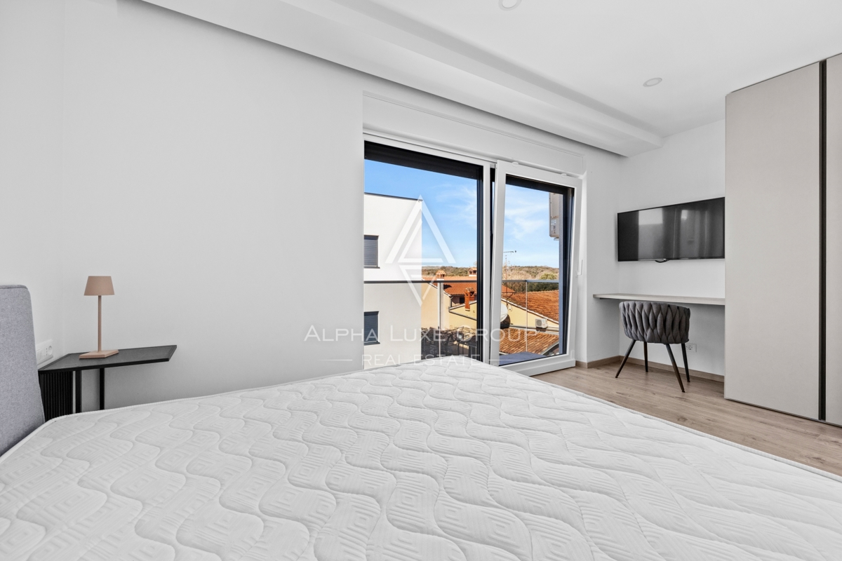 Rovigno, Istria – Ampio duplex con un design moderno