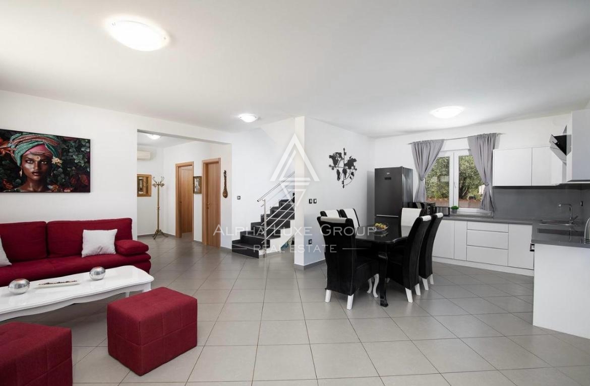 Marčana, Istria: Villa arredata con piscina e garage