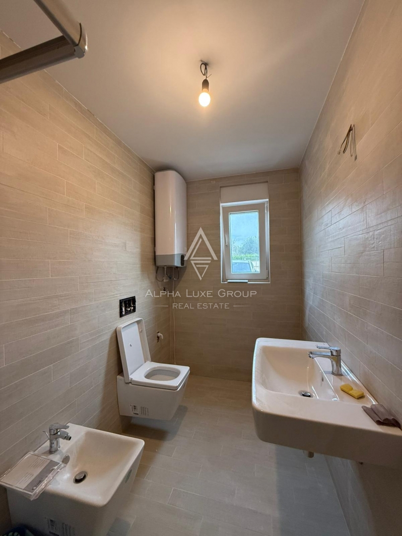 Istria, Umago: Appartamento a piano terra con cortile