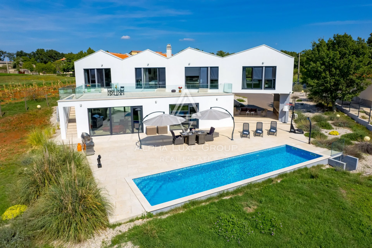 Istria, Višnjan: Villa di lusso con piscina