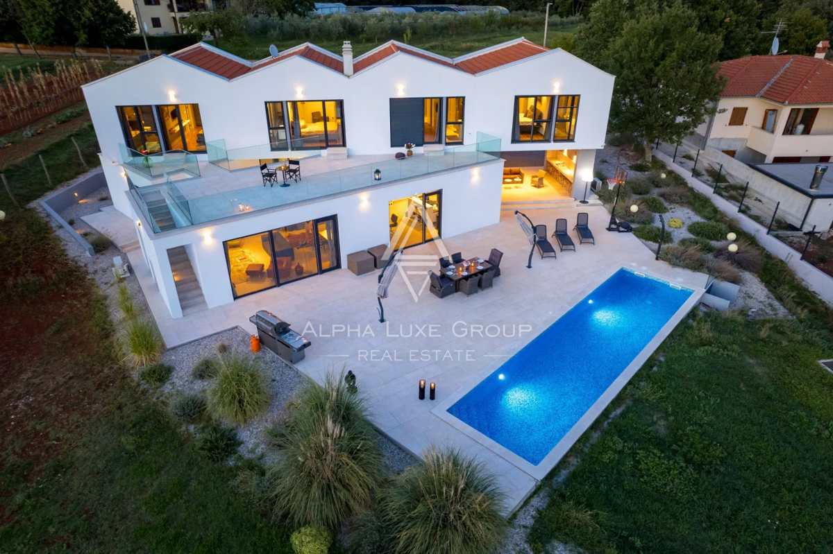 Istria, Višnjan: Villa di lusso con piscina