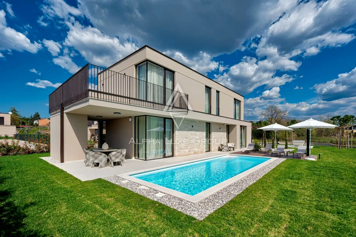 Istria, Poreč: Villa premium con piscina vicino borgo