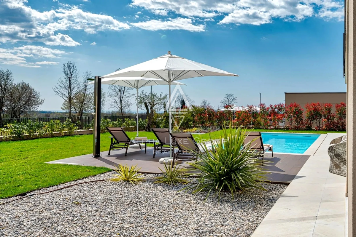 Istria, Poreč: Villa premium con piscina vicino borgo