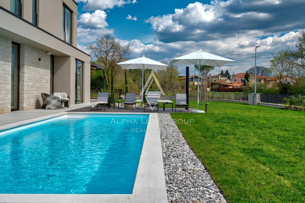 Istria, Poreč: Villa premium con piscina vicino borgo