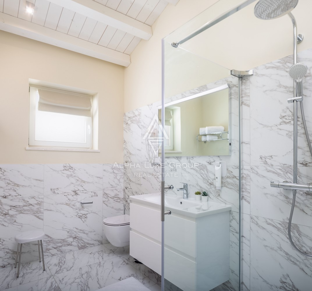 Istria, Svetvinčenat: Villa ampia con piscina e vista