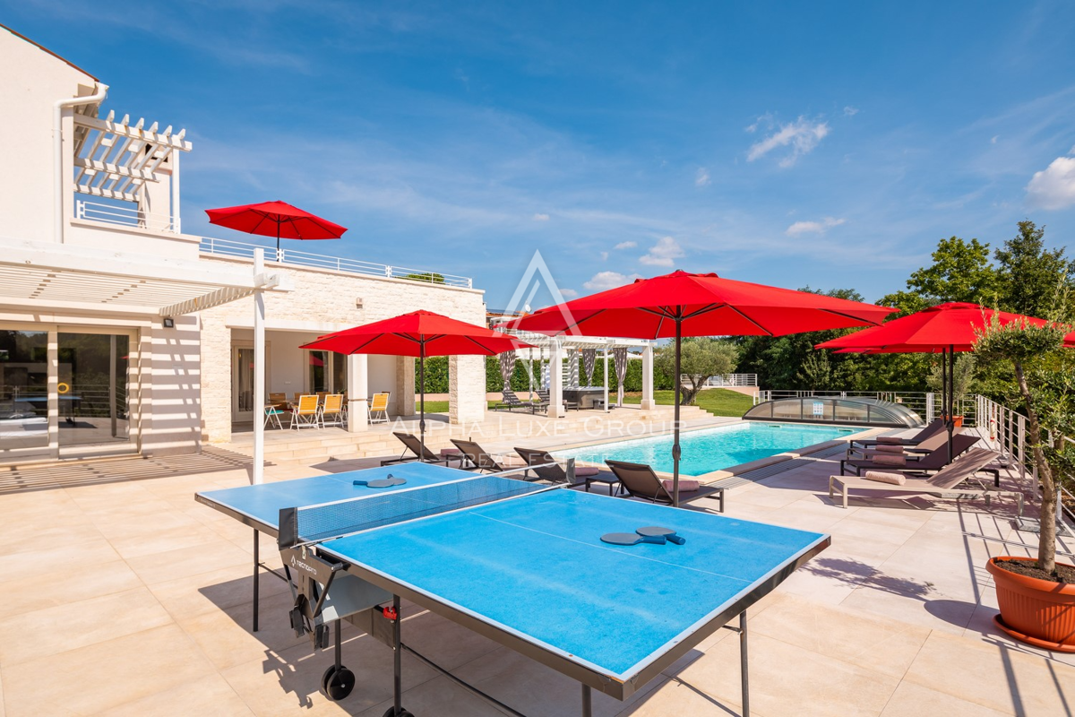 Istria, Svetvinčenat: Villa ampia con piscina e vista