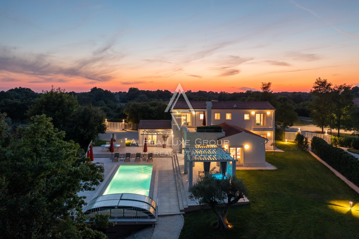 Istria, Svetvinčenat: Villa ampia con piscina e vista