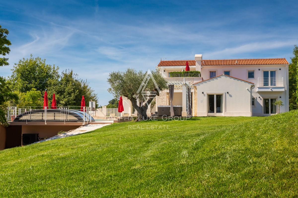 Istria, Svetvinčenat: Villa ampia con piscina e vista