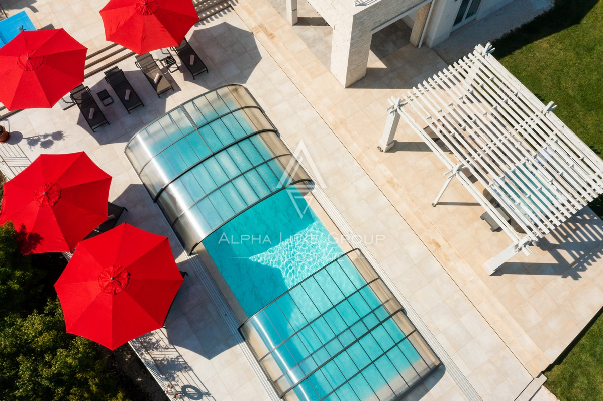 Istria, Svetvinčenat: Villa ampia con piscina e vista