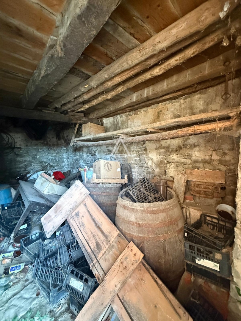 Istria, Krasica: Casa in pietra con vista mare