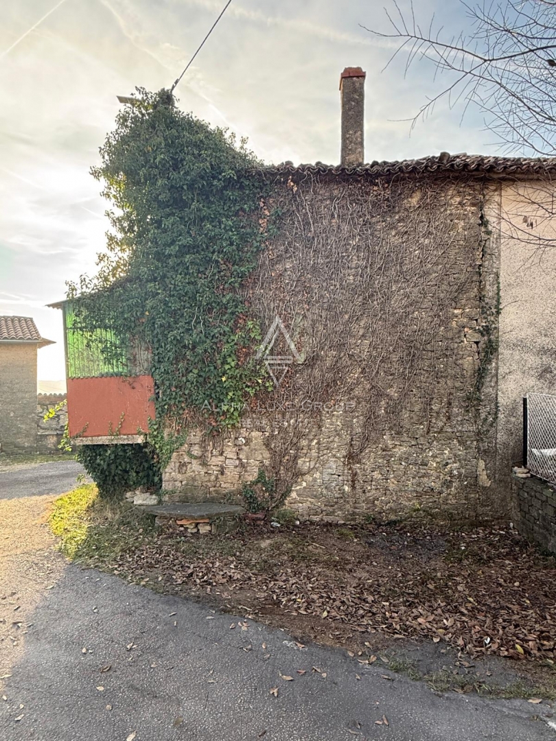 Istria, Krasica: Casa in pietra con vista mare