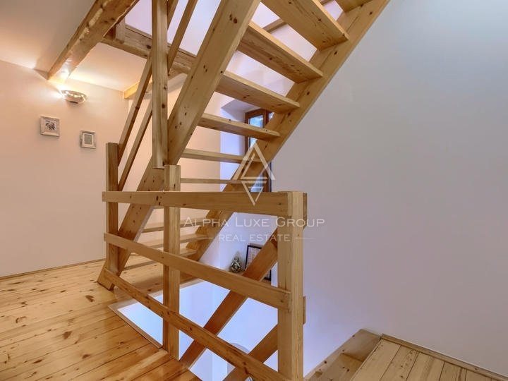 Istria, Poreč – Casa in pietra ristrutturata con Jacuzzi in vendita