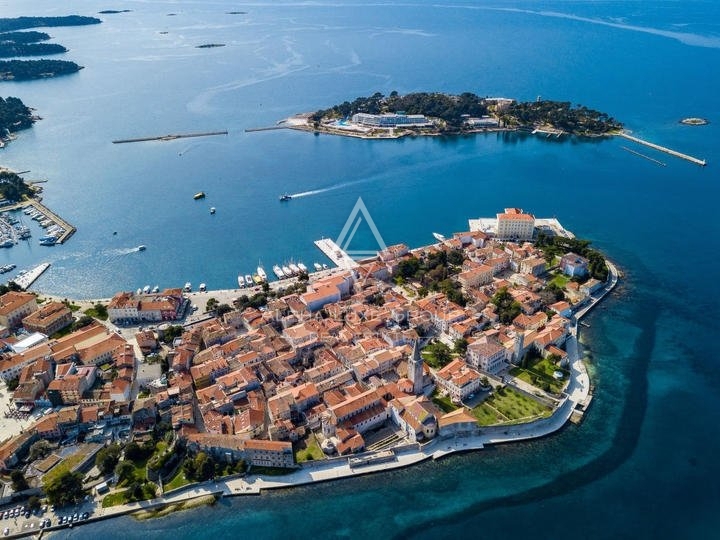 Istria, Poreč – Casa in pietra ristrutturata con Jacuzzi in vendita