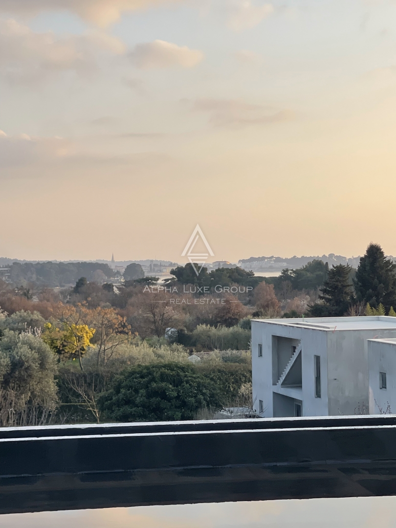 Istria, Poreč – Attico con terrazza sul tetto