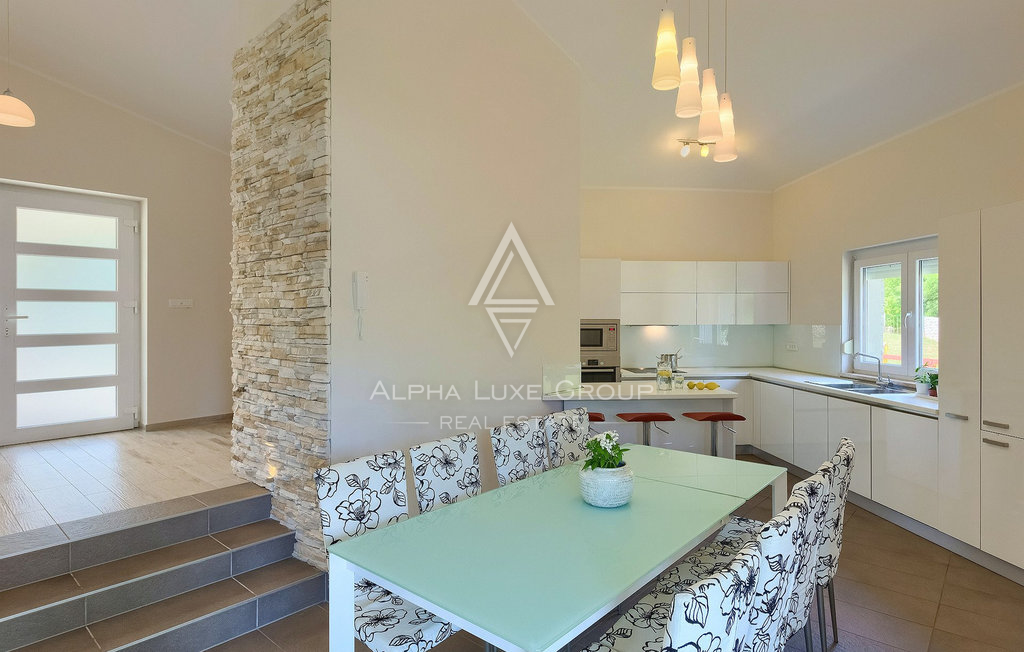 Istria, Kršan: Casa moderna con piscina e privacy