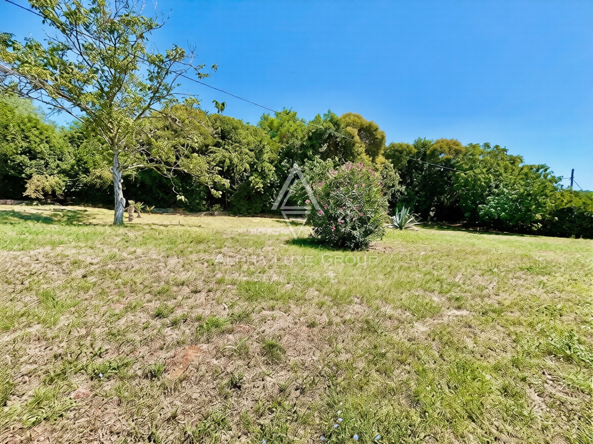 Istria, Umago – terreno edificabile vicino al mare vista mare