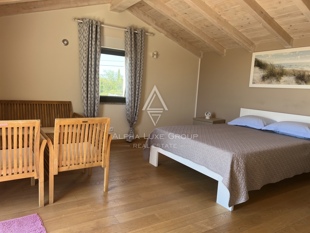 Istria, Juršići – Casa arredata con giardino e vista | Opportunità esclusiva