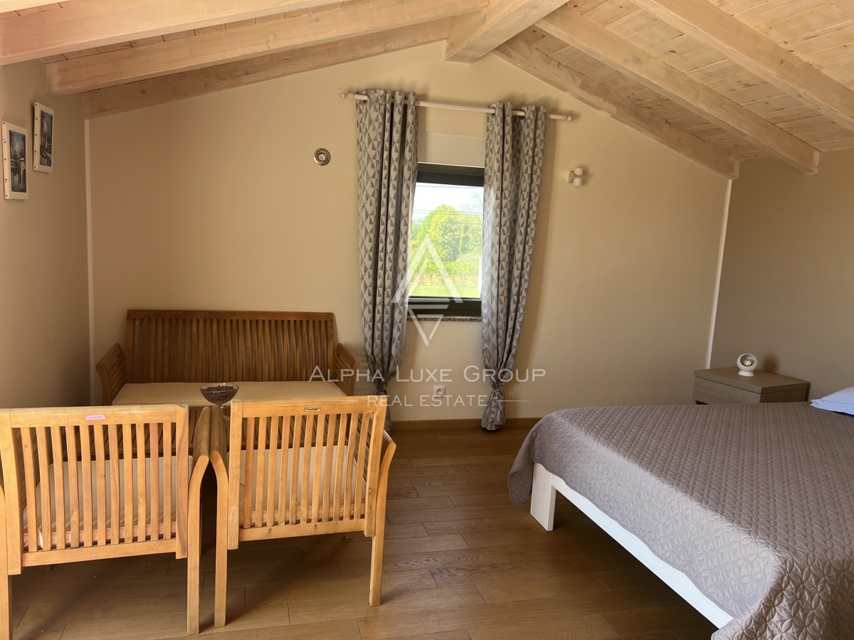 Istria, Juršići – Casa arredata con giardino e vista | Opportunità esclusiva