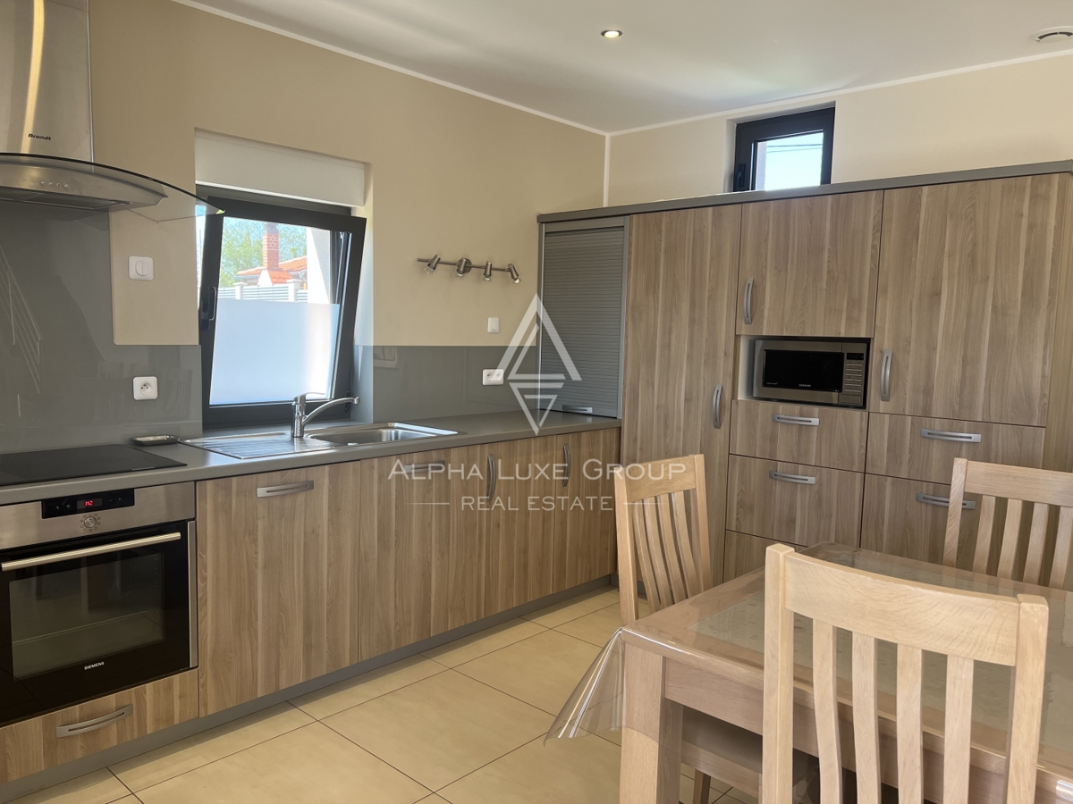 Istria, Juršići – Casa arredata con giardino e vista | Opportunità esclusiva