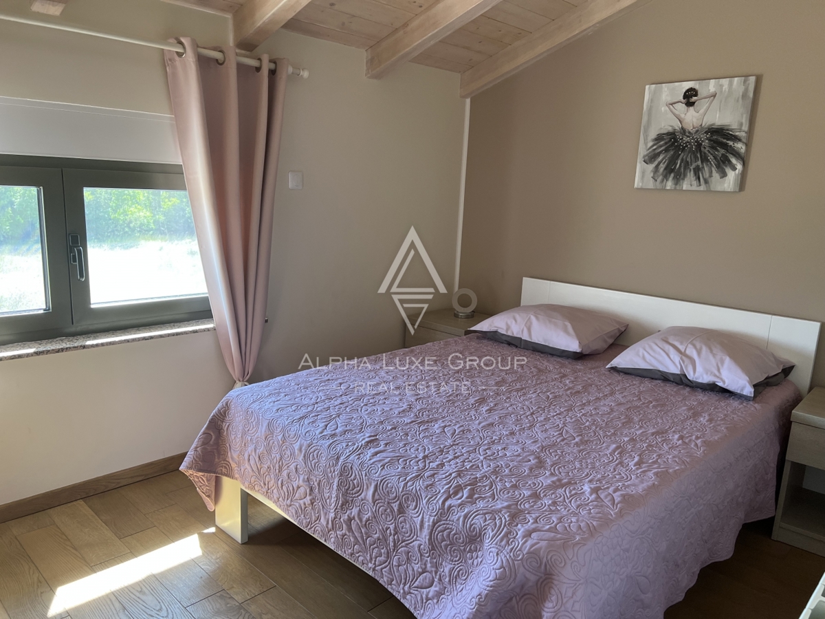 Istria, Juršići – Casa arredata con giardino e vista | Opportunità esclusiva