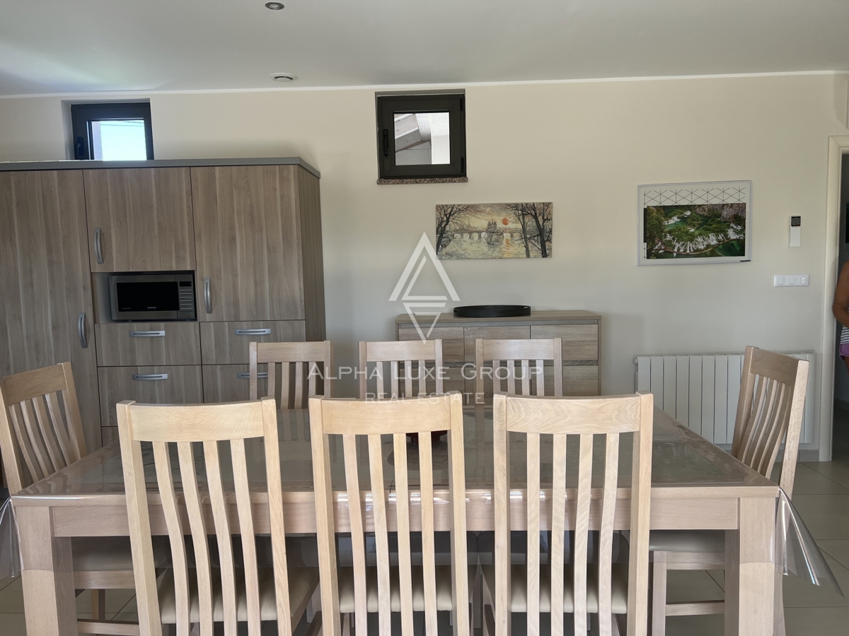 Istria, Juršići – Casa arredata con giardino e vista | Opportunità esclusiva