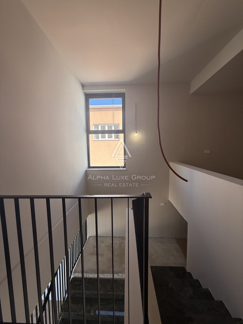 Istria, Parenzo: Opportunità investimento edificio commerciale