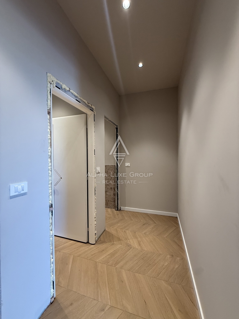 Istria, Parenzo: Opportunità investimento edificio commerciale