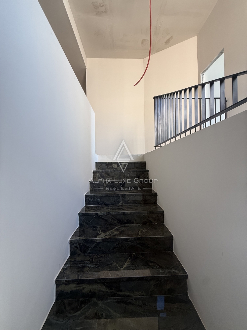 Istria, Parenzo: Opportunità investimento edificio commerciale