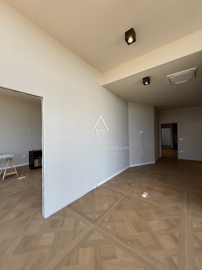 Istria, Parenzo: Opportunità investimento edificio commerciale