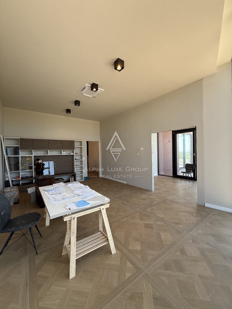 Istria, Parenzo: Opportunità investimento edificio commerciale