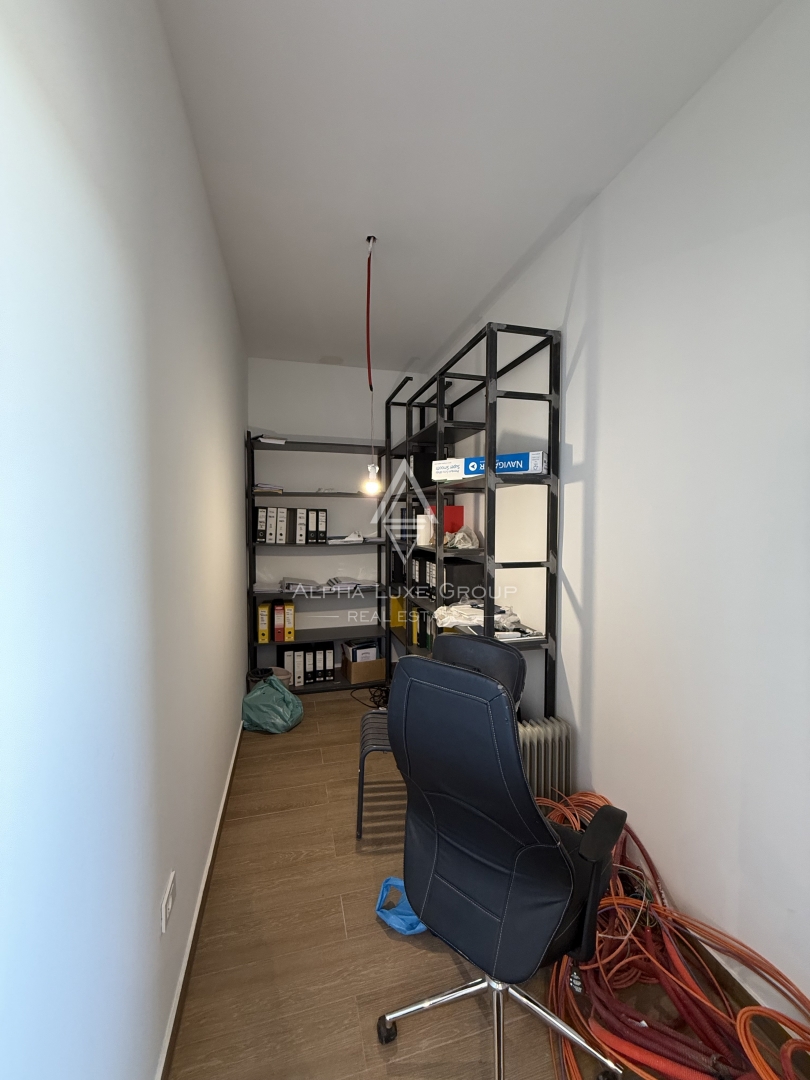 Istria, Parenzo: Opportunità investimento edificio commerciale