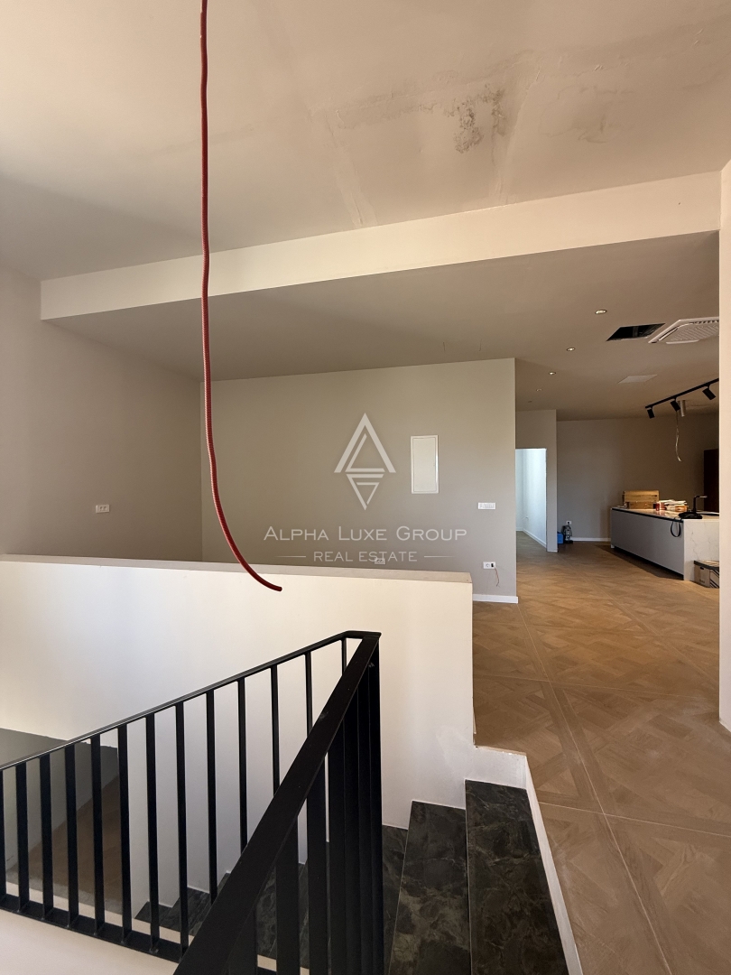 Istria, Parenzo: Opportunità investimento edificio commerciale