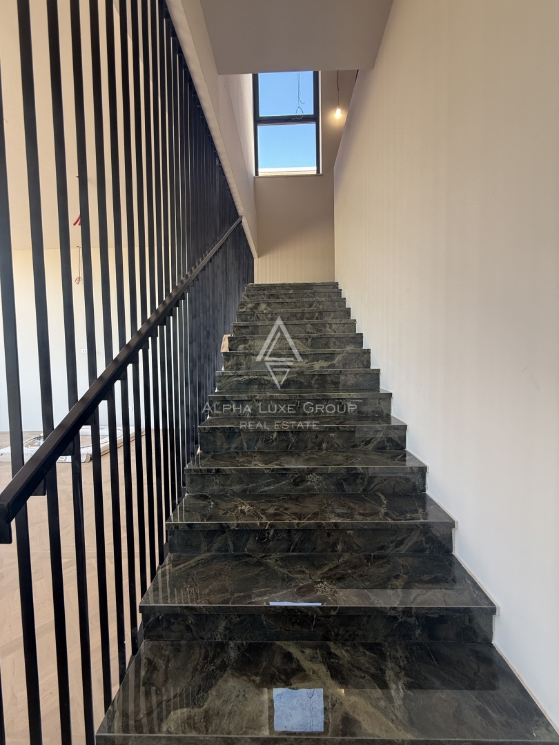 Istria, Parenzo: Opportunità investimento edificio commerciale