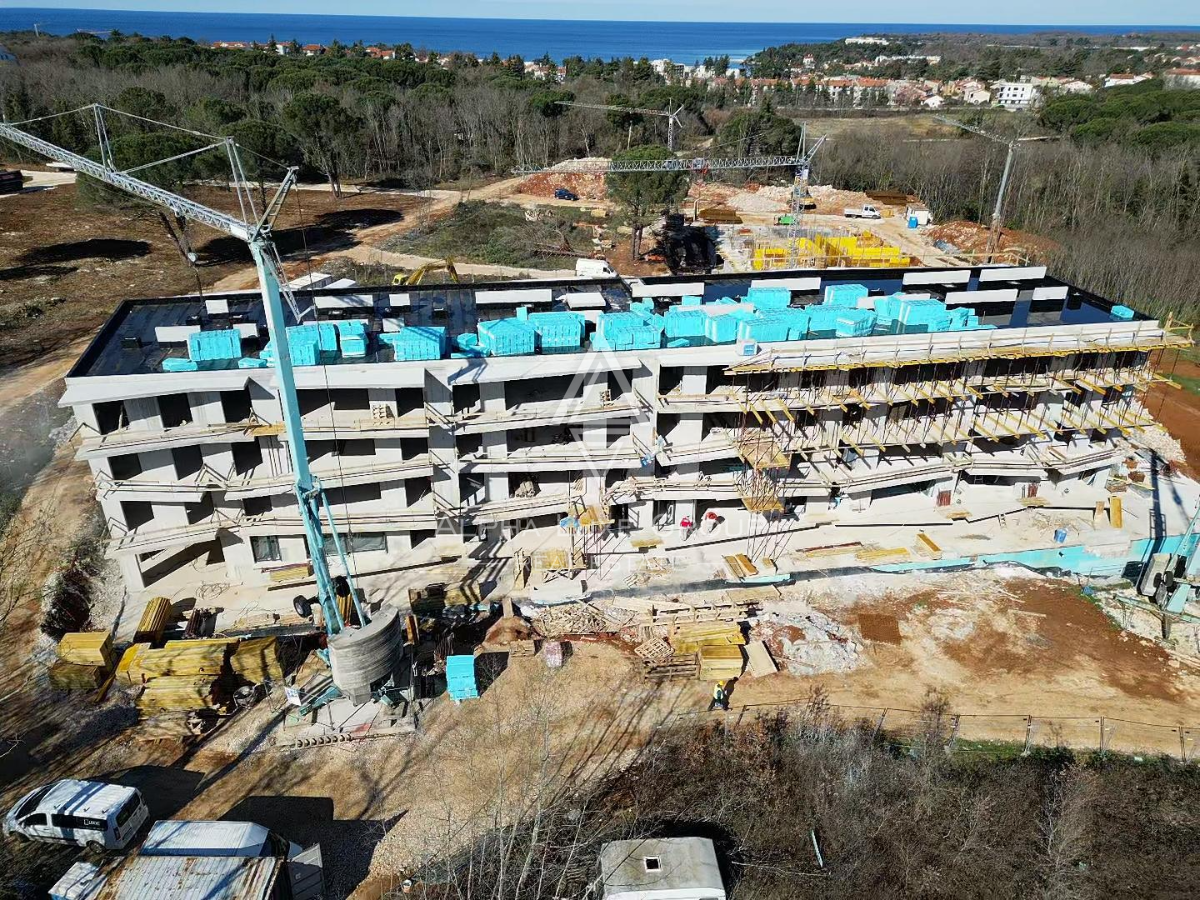 Istria, Poreč, Appartamento moderno con terrazze vicino al mare in vendita