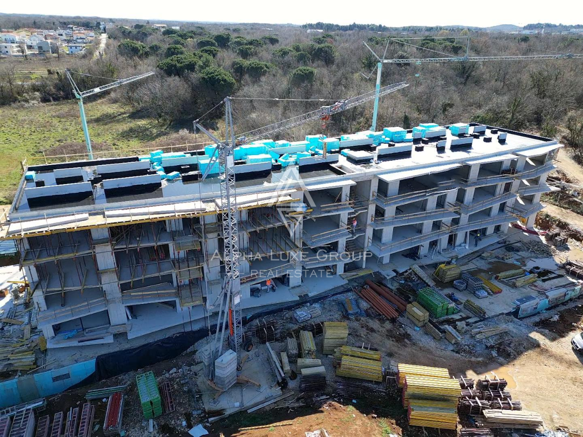 Istria, Poreč, Appartamento moderno con terrazze vicino al mare in vendita