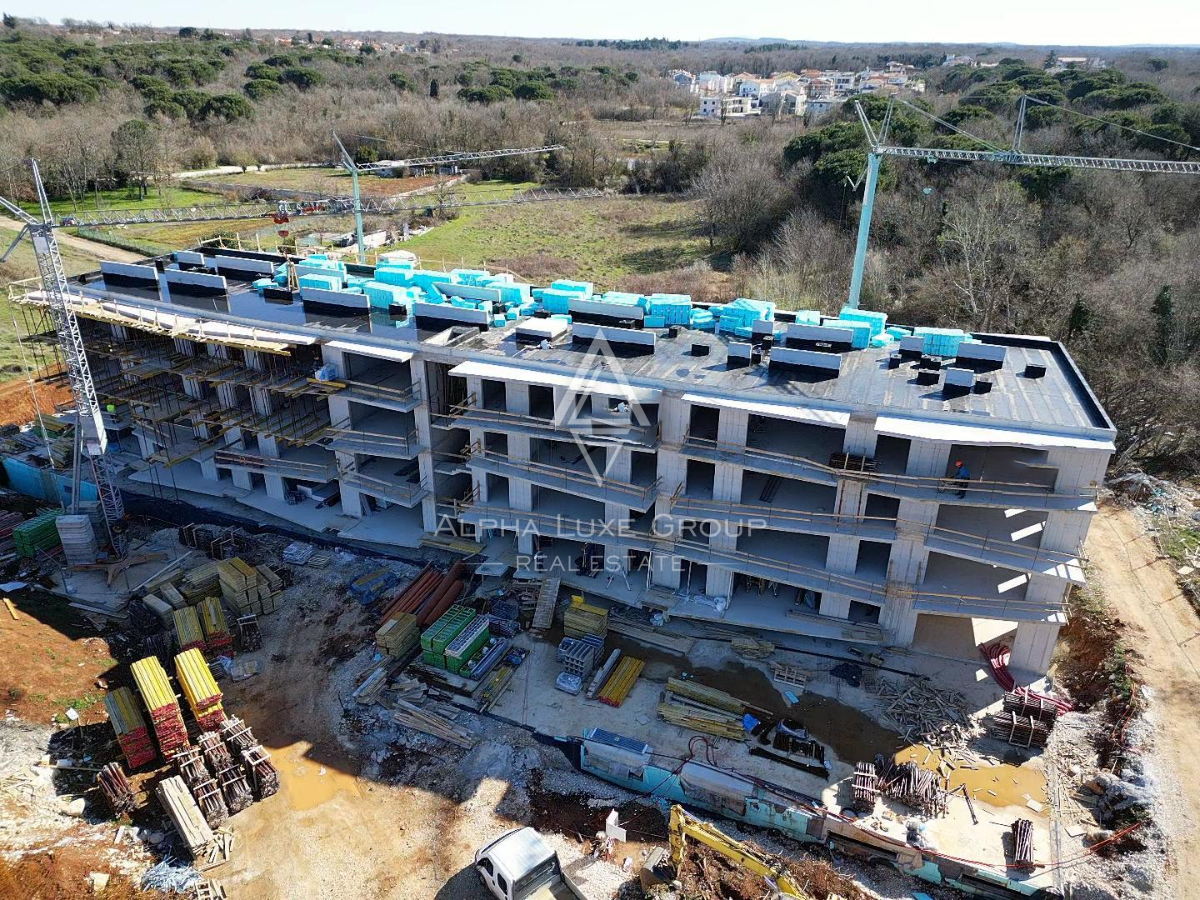 Istria, Poreč, Appartamento moderno con terrazze vicino al mare in vendita