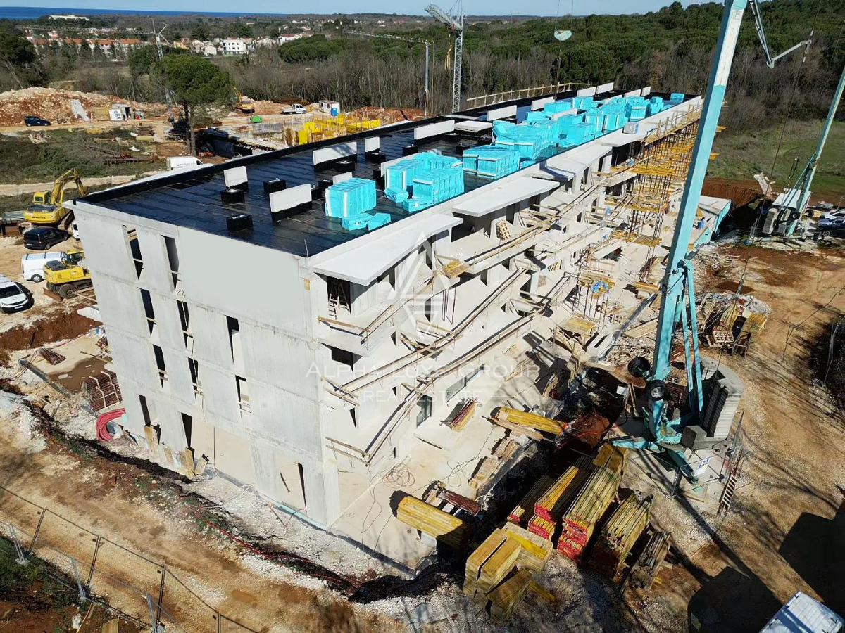 Istria, Poreč, Appartamento moderno con terrazze vicino al mare in vendita